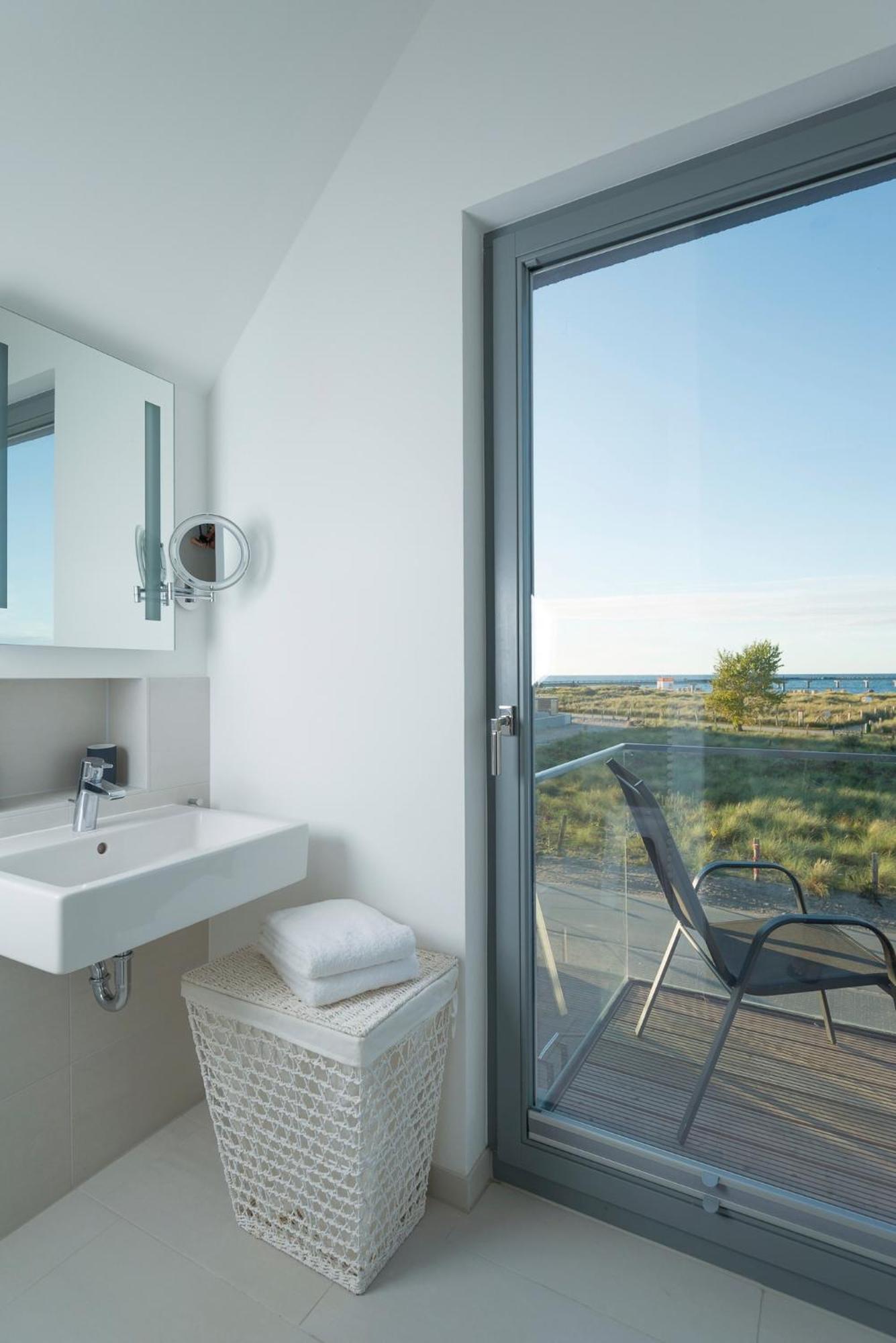 Ostsee - Reetdachhaus Nr 36 "Warder" Im Strand Resort ハイリゲンハーフェン エクステリア 写真