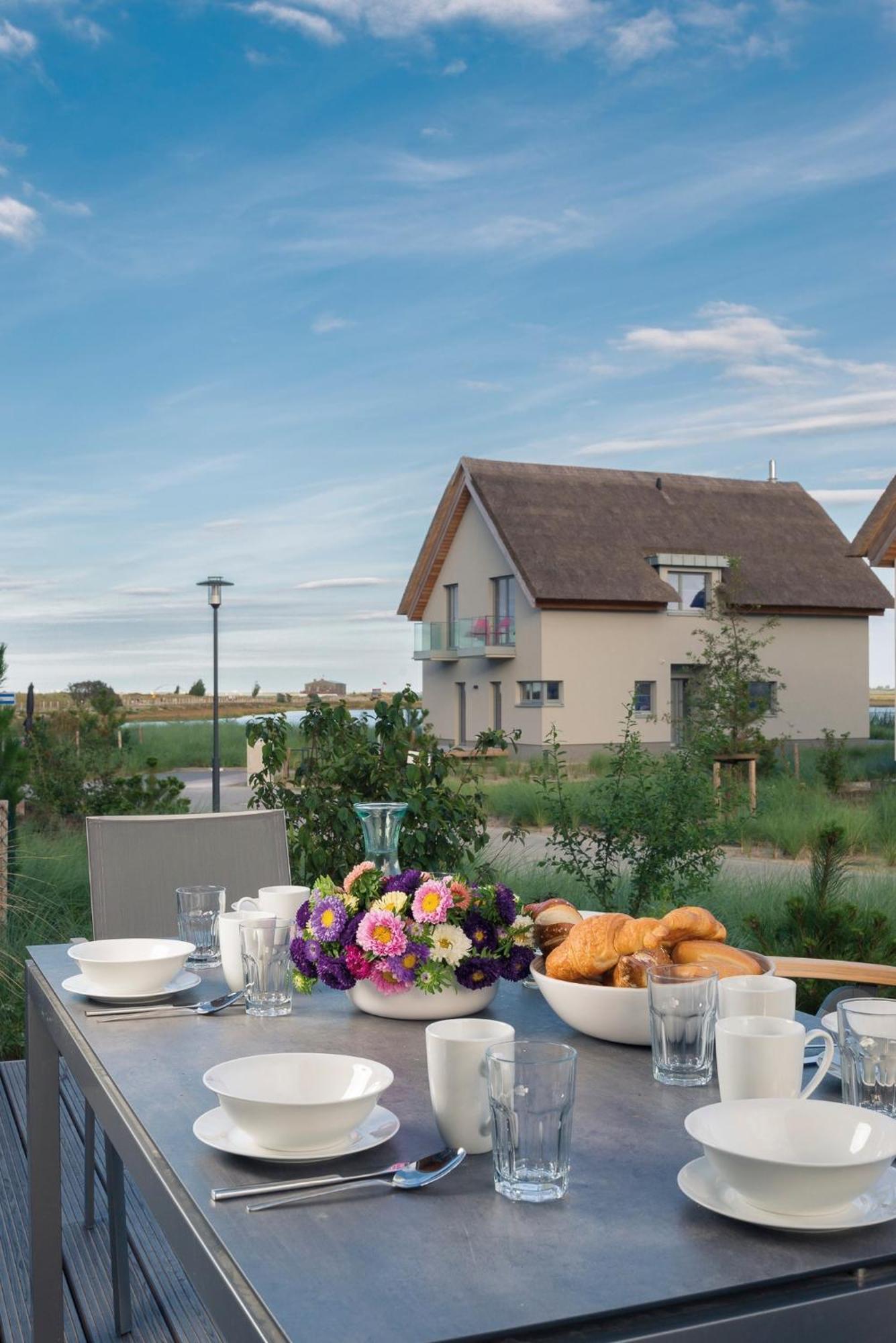 Ostsee - Reetdachhaus Nr 36 "Warder" Im Strand Resort ハイリゲンハーフェン エクステリア 写真